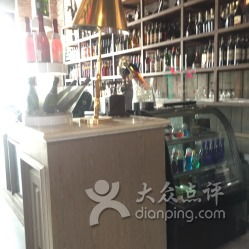 嘉乐迪音乐工厂新城店 沉浸式音乐体验的新地标